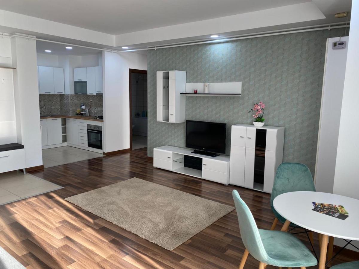 Green Deluxe Apartment Cosmopolis Stefanestii de Jos Εξωτερικό φωτογραφία